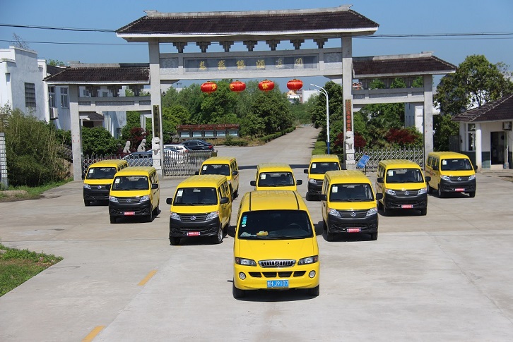 2黄蜂战车